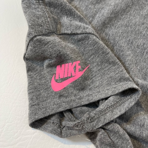 Nike Athletic Cut Girls Short Sleeve “Run Wild” T-Shirt. Size 6X/L. - Picture 4 of 4